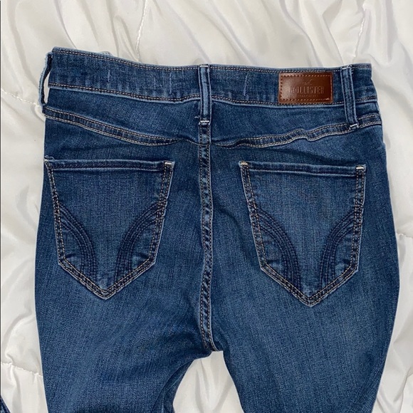 Hollister High-Rise Super Skinny Jeans - Picture 3 of 3